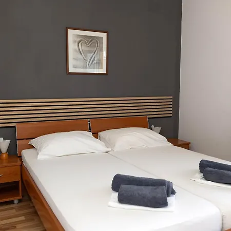 Novoselic Апартаменты