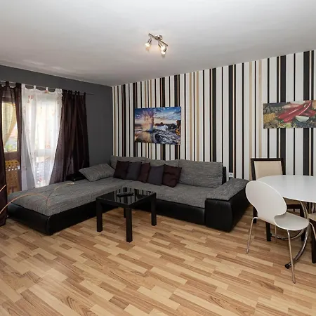 Апартаменты Novoselic