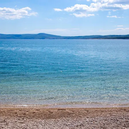 Novoselic Апартаменты Драмаль